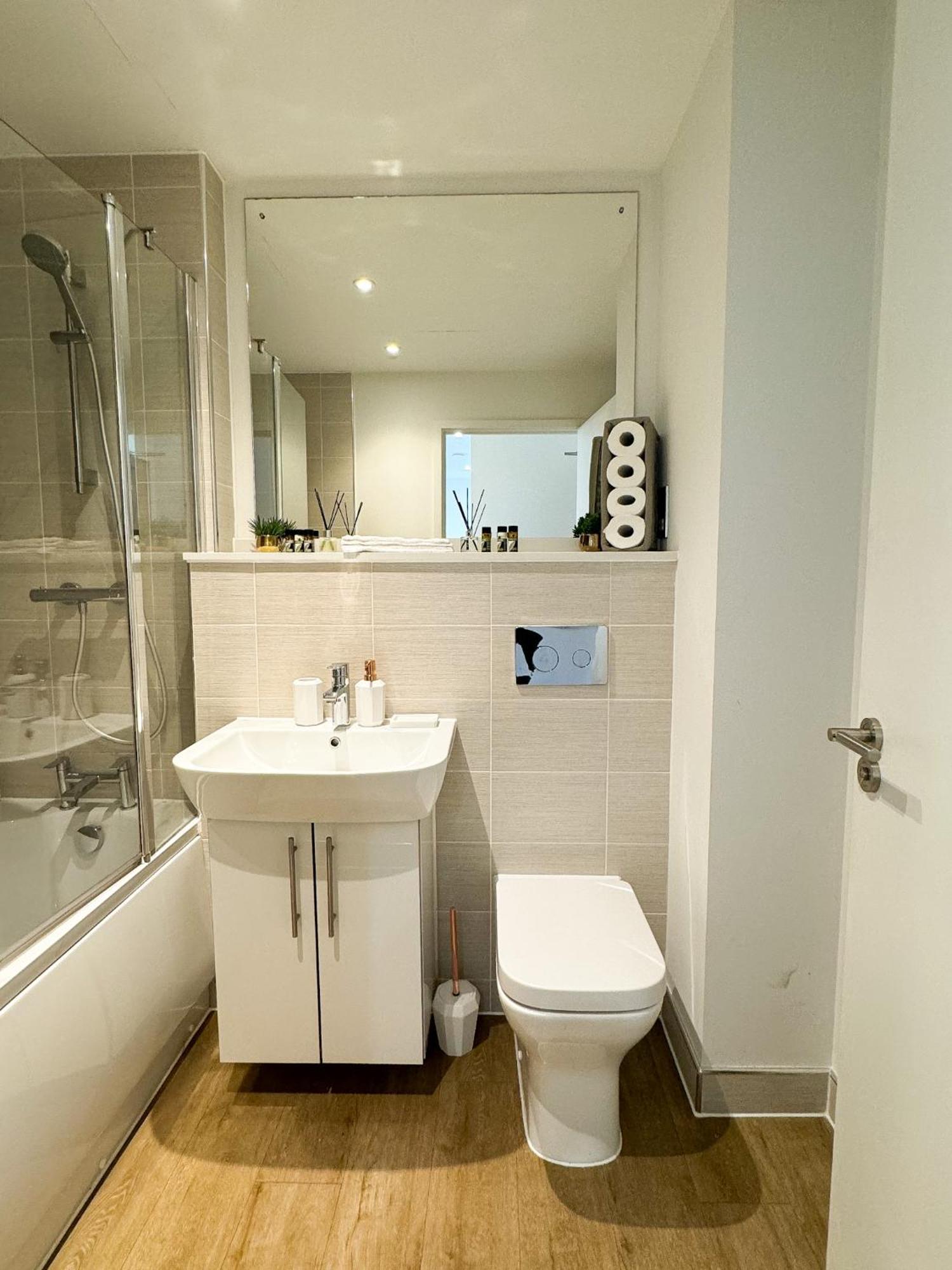 Apartment Premium Offers L Luxury Centre With Gym - Ps4 - Netflix Jvt Short Lets